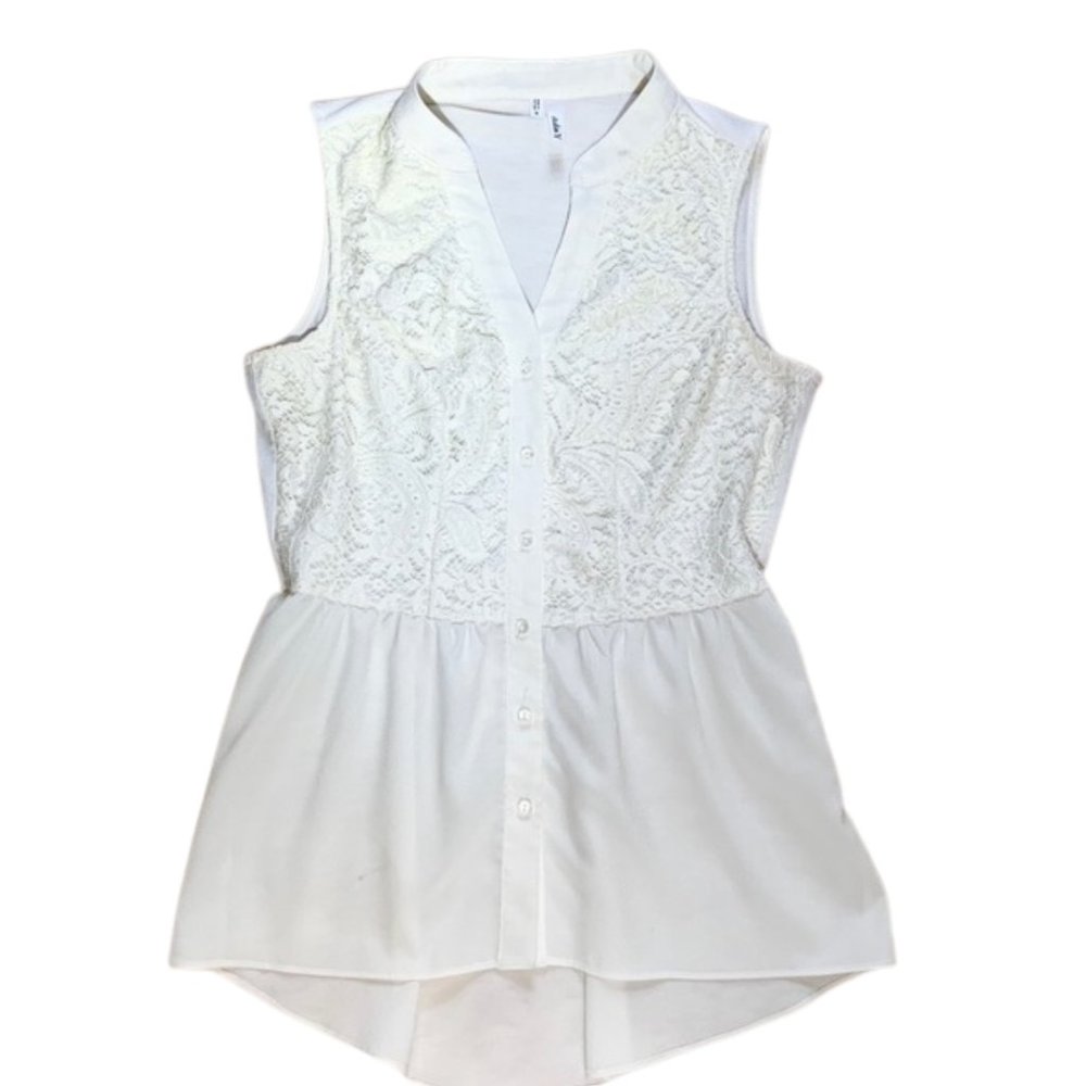 Studio Y White Sleeveless Top
